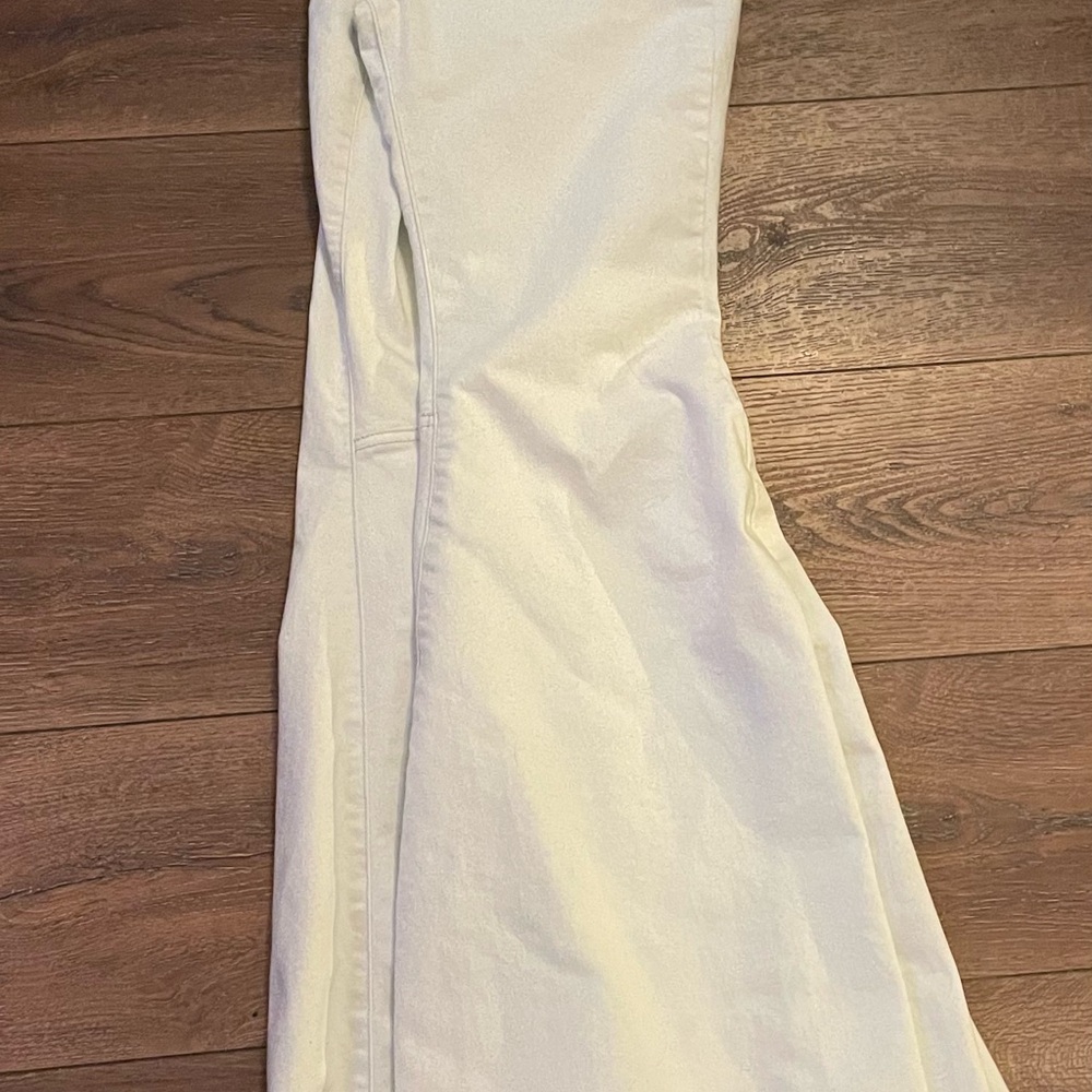 Free People White Flare Jeans - Picture 5 of 9